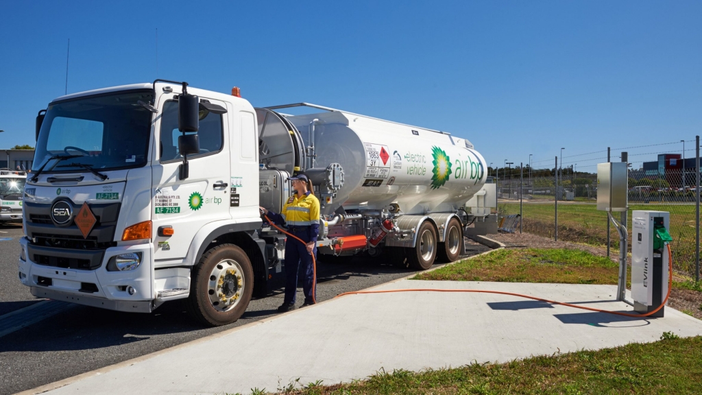 Air BP Adds New All-electric Refueller at Brisbane Airport