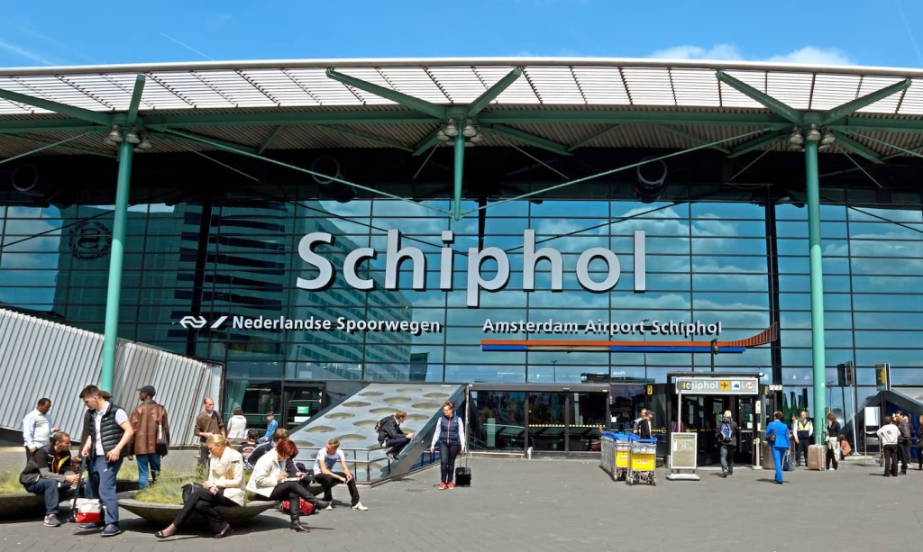 Amsterdam’s Schiphol Airport Set to Ban Private Jets by 2025